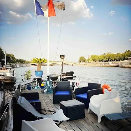 Peniche De Charme Au Pont Alexandre Iii Parigi